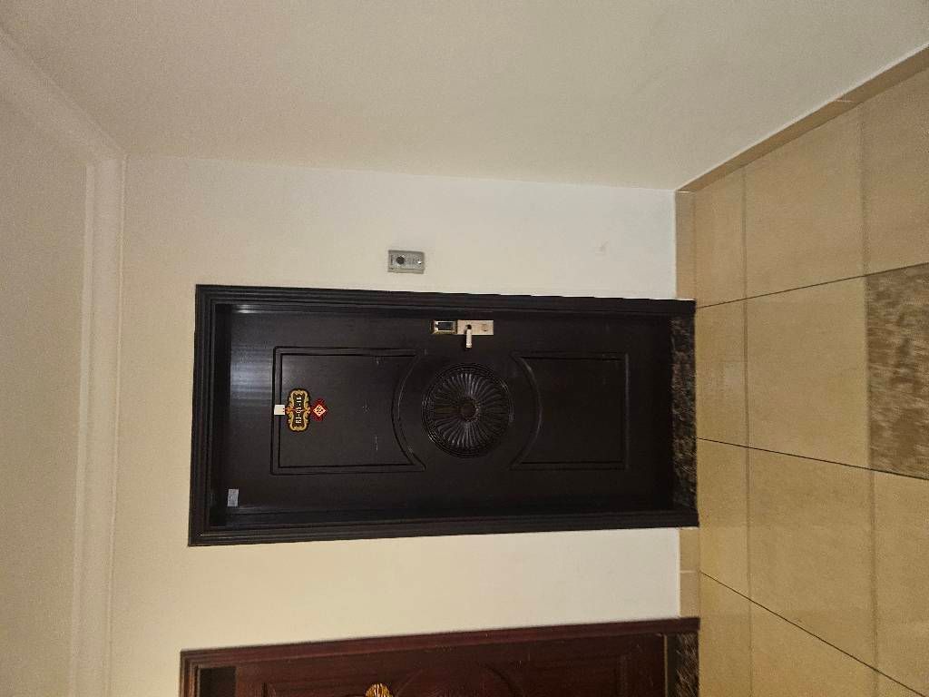 Bán nhà Nguyễn Trãi - diện tích 130m2 5 tầng - View bể bơi - giá 18,1 tỷ