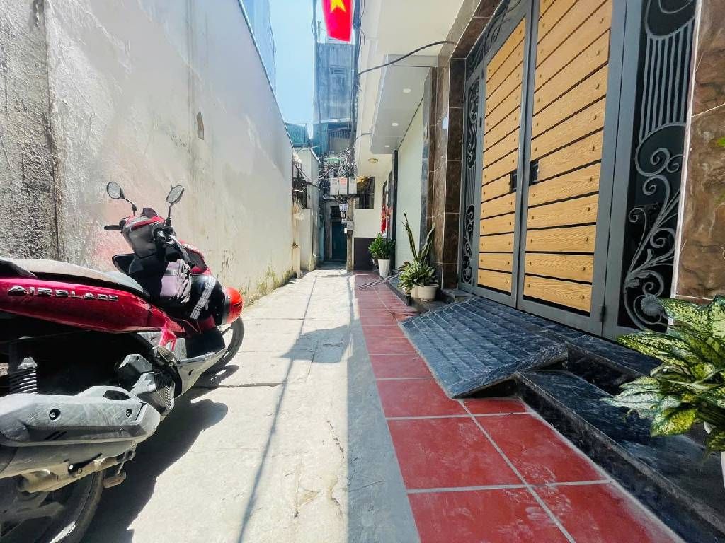 Bán nhà trần khát chân - diện tích 46,6m2 6 tầng - SIÊU PHẨM - giá 14,7 tỷ