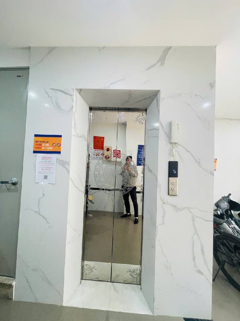 Bán nhà trần khát chân - diện tích 46,6m2 6 tầng - SIÊU PHẨM - giá 14,7 tỷ