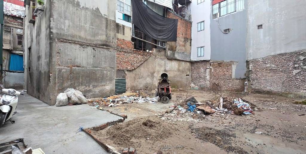 Bán nhà Đại La - diện tích 70m2 1 tầng - Mảnh đất vàng xây CCMN hết ý - giá 14 tỷ