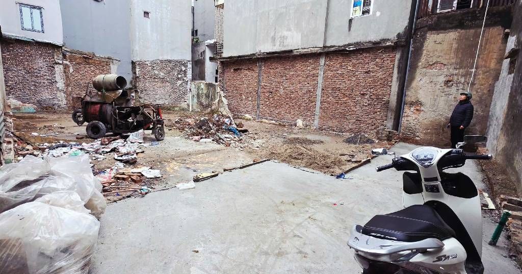 Bán nhà Đại La - diện tích 70m2 1 tầng - Mảnh đất vàng xây CCMN hết ý - giá 14 tỷ