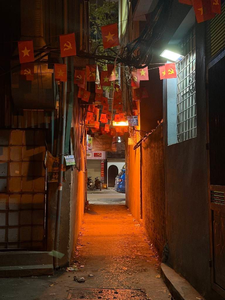 Bán nhà Đê La Thành - diện tích 74m2 1 tầng - mặt tiền 9m - giá 19,8 tỷ