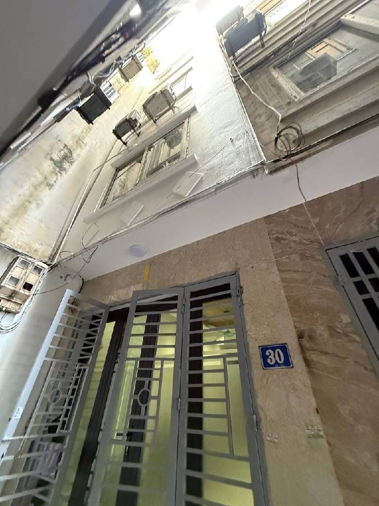 Bán nhà Giáp Nhị - diện tích 30m2 5 tầng - ngõ ba gác - giá 7,5 tỷ