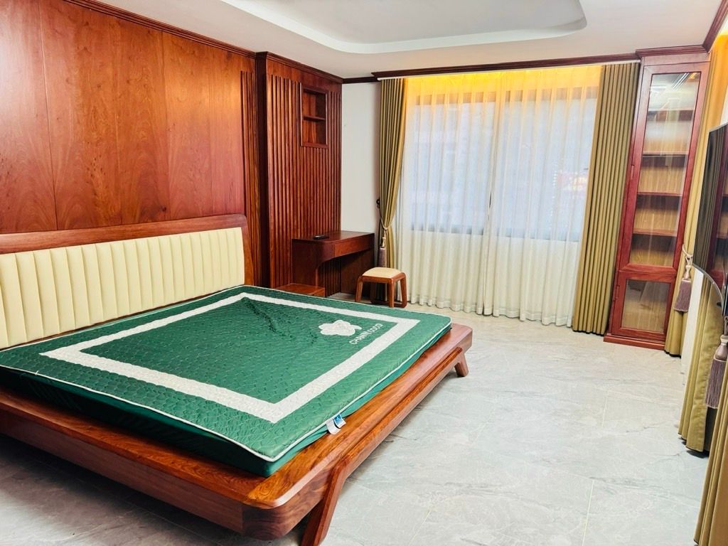 Bán nhà Tôn Đức Thắng - diện tích 35m2 5 tầng - Lô góc 3 mặt thoáng - giá 21,5 tỷ