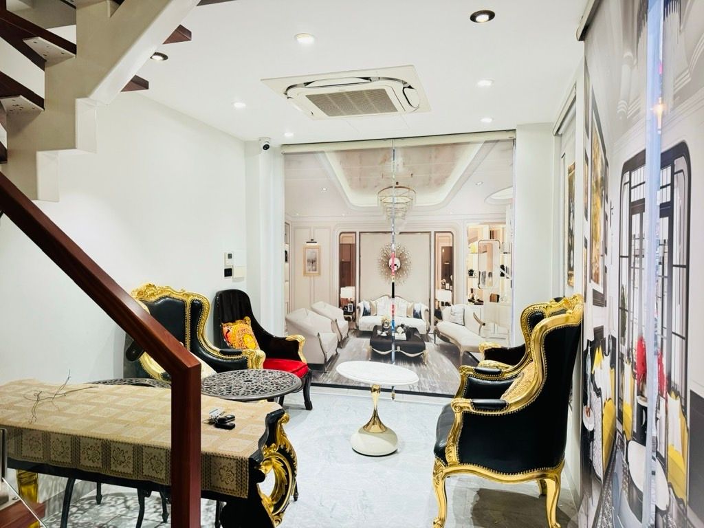 Bán nhà Tôn Đức Thắng - diện tích 35m2 5 tầng - Lô góc 3 mặt thoáng - giá 21,5 tỷ