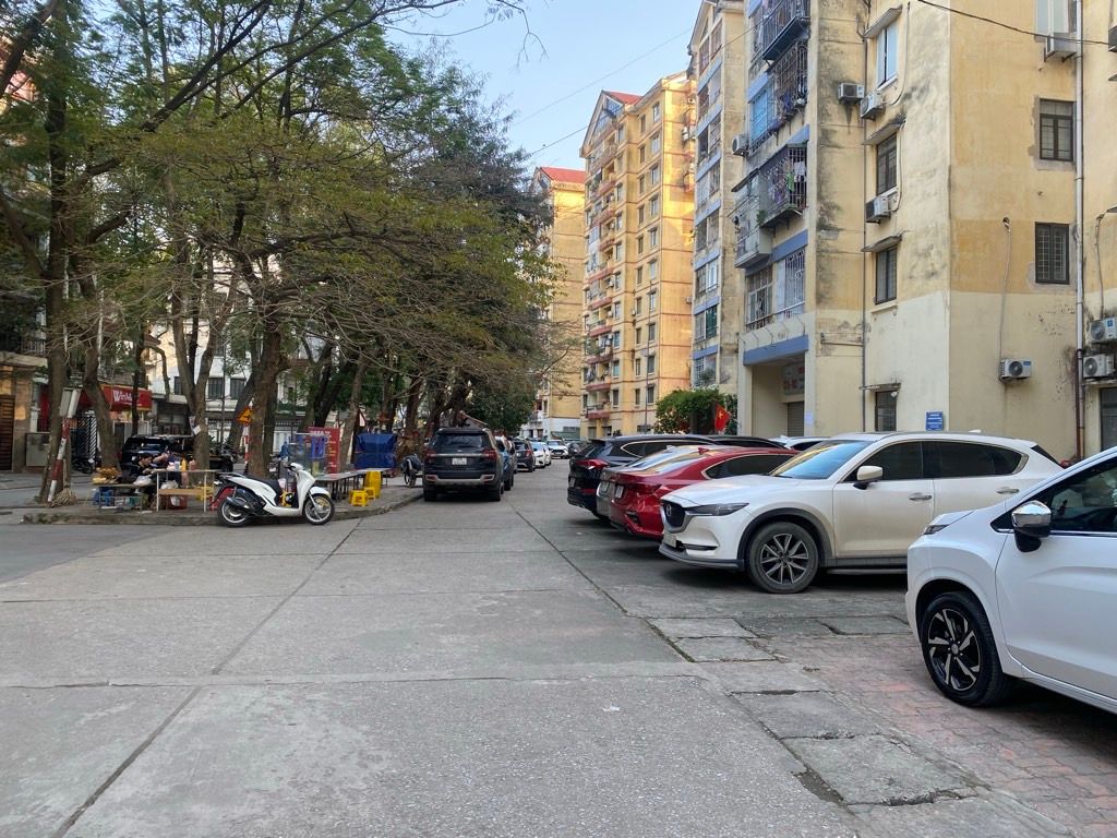 Bán nhà Định Công - diện tích 67.4m2 1 tầng - Lô Góc mặt tiền Khủng - giá 4,95 tỷ