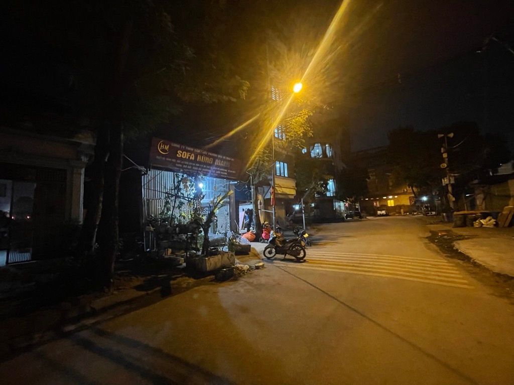 Bán nhà Bùi Huy Bích - diện tích 60m2 1 tầng - Lô góc - giá 24,5 tỷ