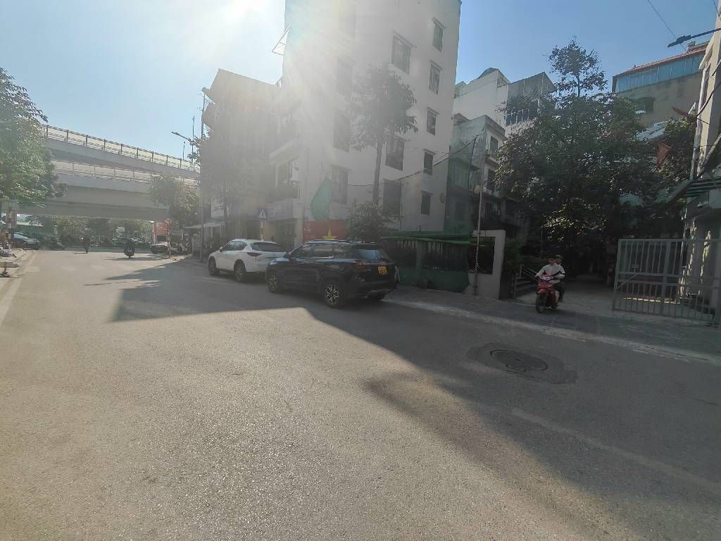 Bán nhà Trường Chinh - diện tích 60m2 6 tầng - ô tô đỗ cửa - giá 23,2 tỷ