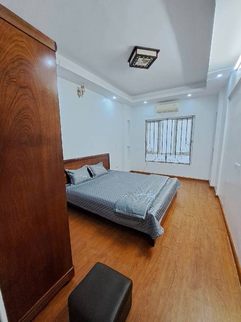 Bán nhà Thanh Đàm - diện tích 38m2 5 tầng - Ô tô đỗ cổng - giá 7,5 tỷ