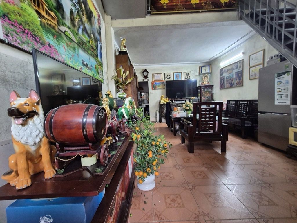 Bán nhà Định Công - diện tích 40m2 3 tầng - Gần ô tô - giá 8,6 tỷ