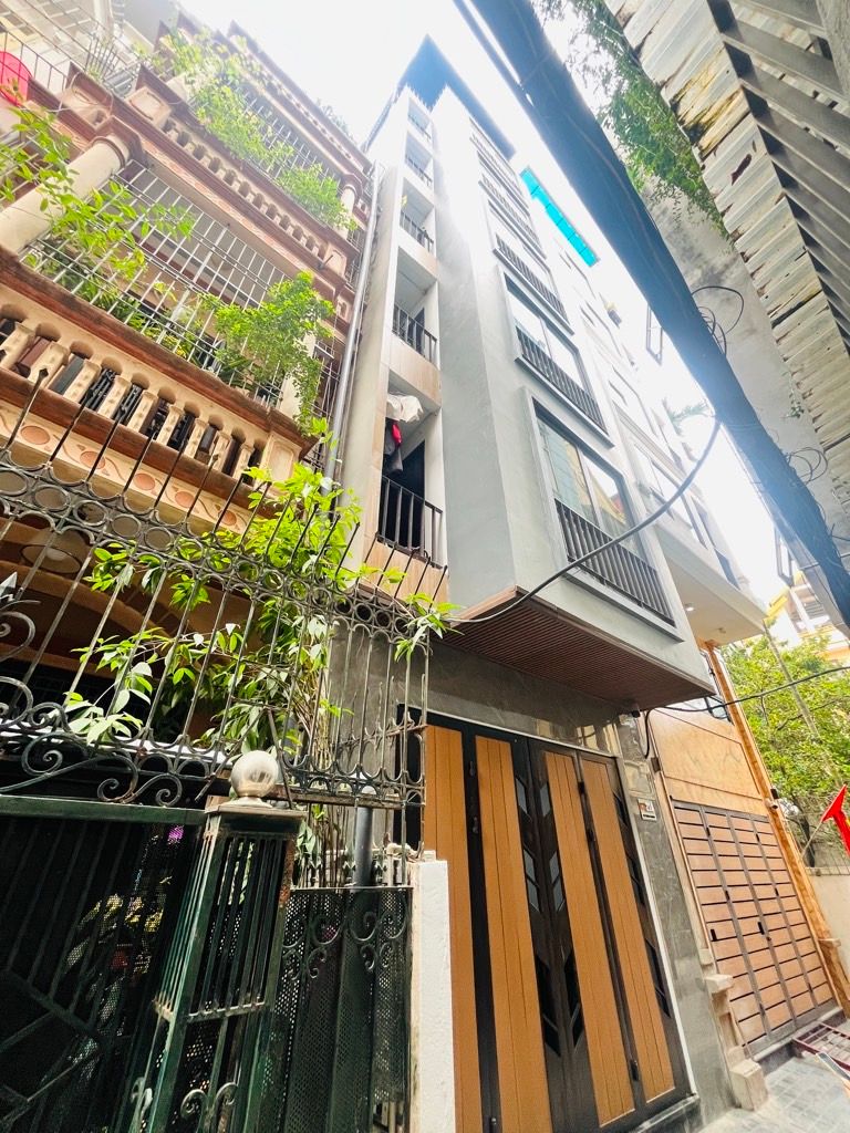 Bán nhà Thịnh Quang - diện tích 72m2 7 tầng - GẦN NGÃ TƯ SỞ - giá 22,5 tỷ