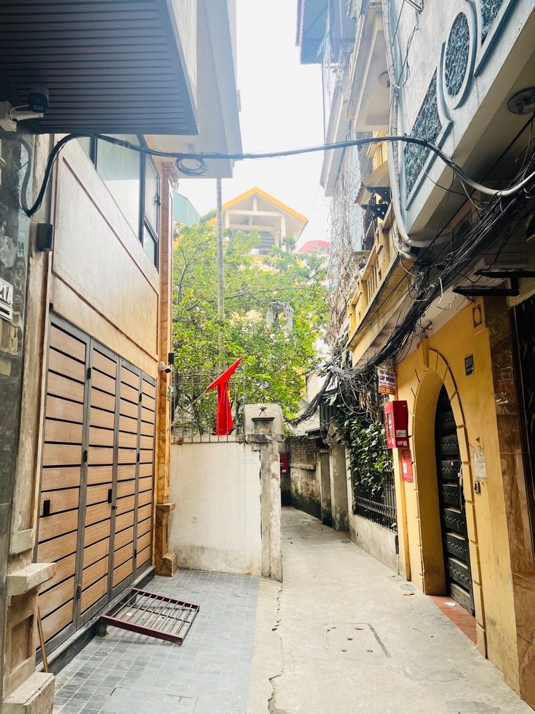 Bán nhà Thịnh Quang - diện tích 72m2 7 tầng - GẦN NGÃ TƯ SỞ - giá 22,5 tỷ