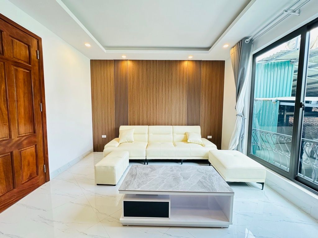 Bán nhà Thúy Lĩnh - diện tích 30m2 6 tầng - ô tô tránh - giá 7,4 tỷ