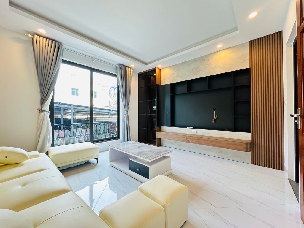 Bán nhà Thúy Lĩnh - diện tích 30m2 6 tầng - ô tô tránh - giá 7,4 tỷ