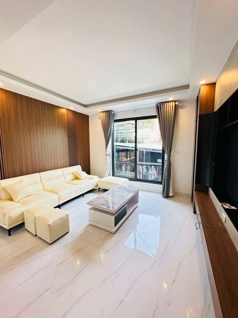 Bán nhà Thúy Lĩnh - diện tích 30m2 6 tầng - ô tô tránh - giá 7,4 tỷ