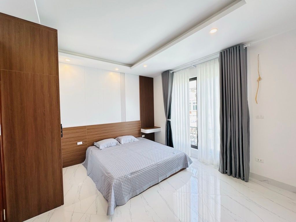 Bán nhà Thúy Lĩnh - diện tích 30m2 6 tầng - ô tô tránh - giá 7,4 tỷ