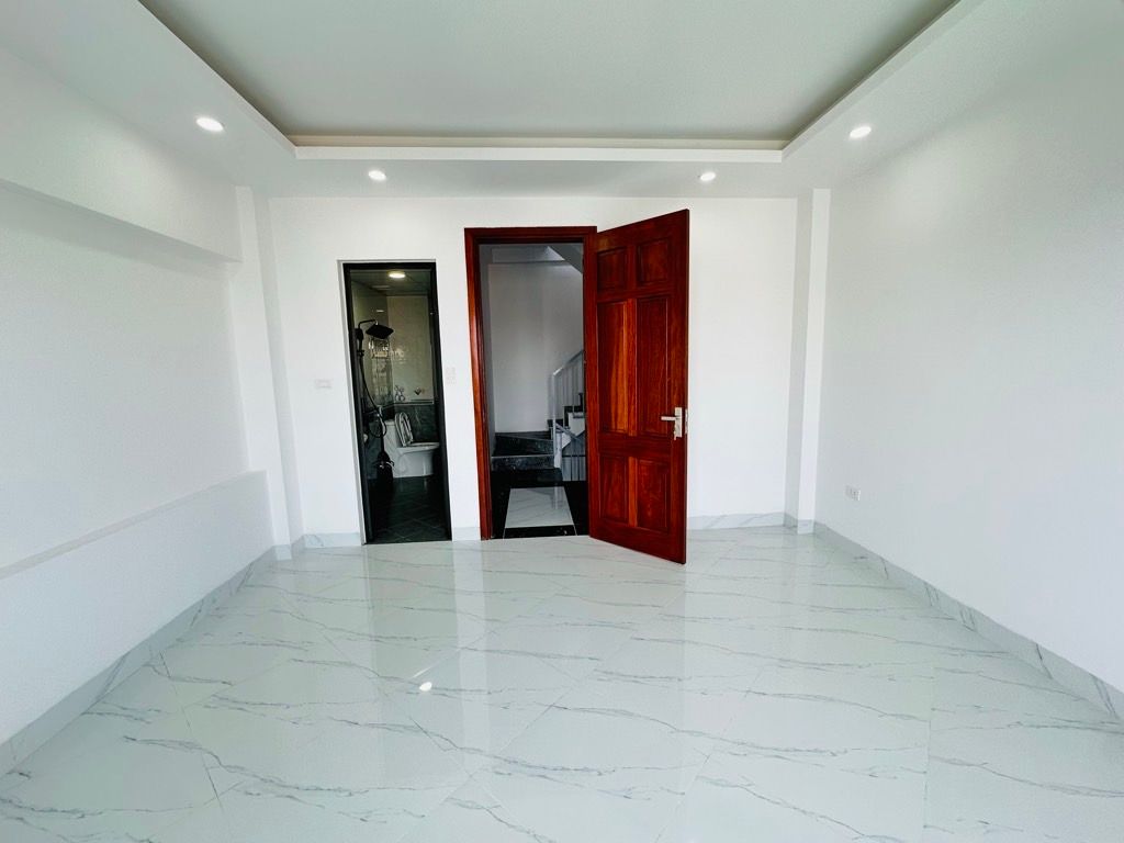 Bán nhà Thúy Lĩnh - diện tích 30m2 6 tầng - ô tô tránh - giá 7,4 tỷ