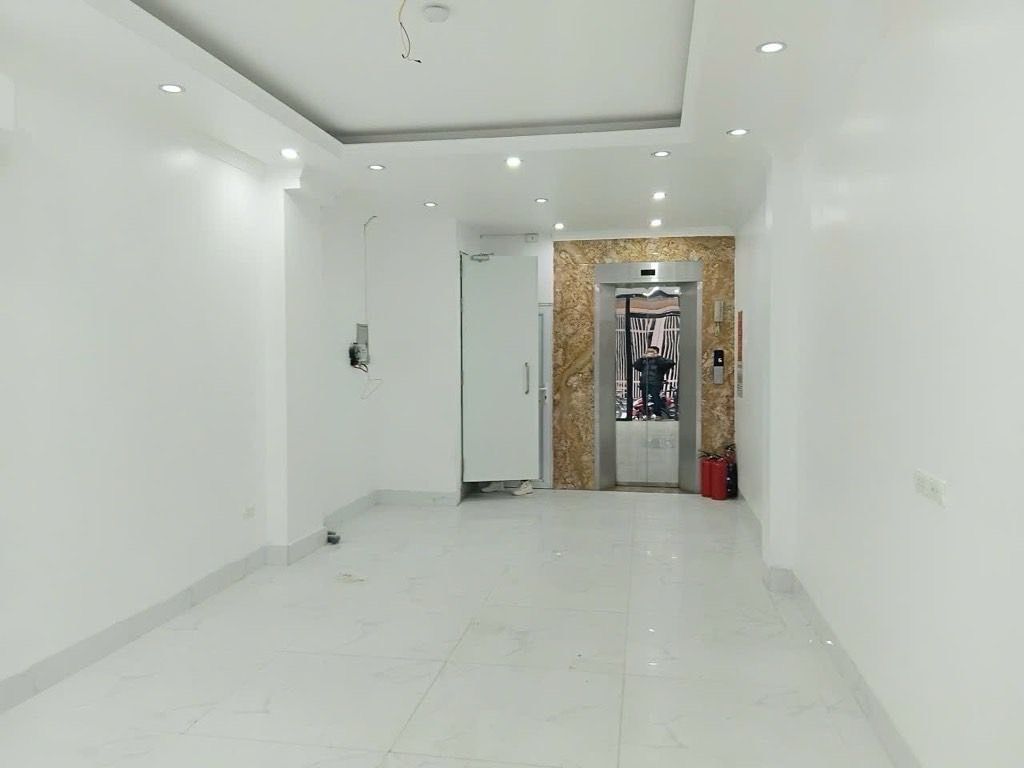 Bán nhà Nguyễn Chí Thanh - diện tích 36m2 6 tầng - Ô tô tránh - giá 21 tỷ