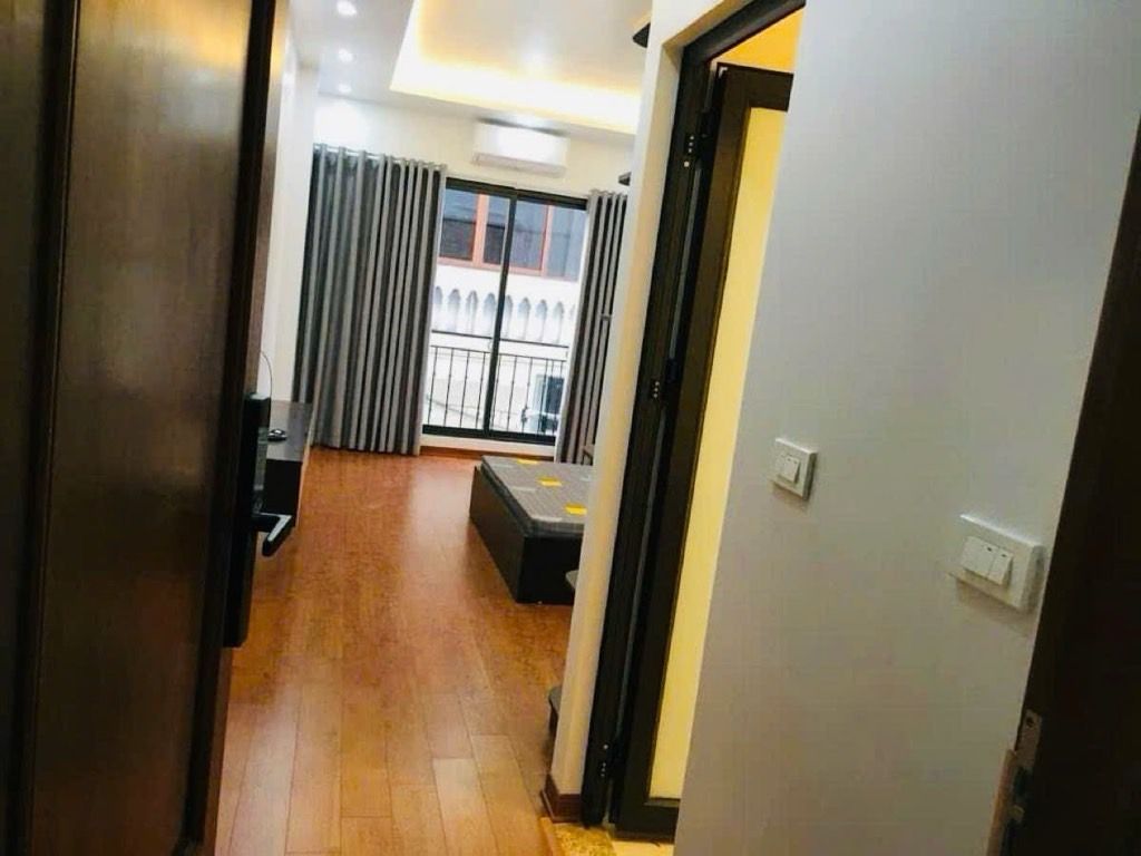 Bán nhà Nguyễn Chí Thanh - diện tích 36m2 6 tầng - Ô tô tránh - giá 21 tỷ