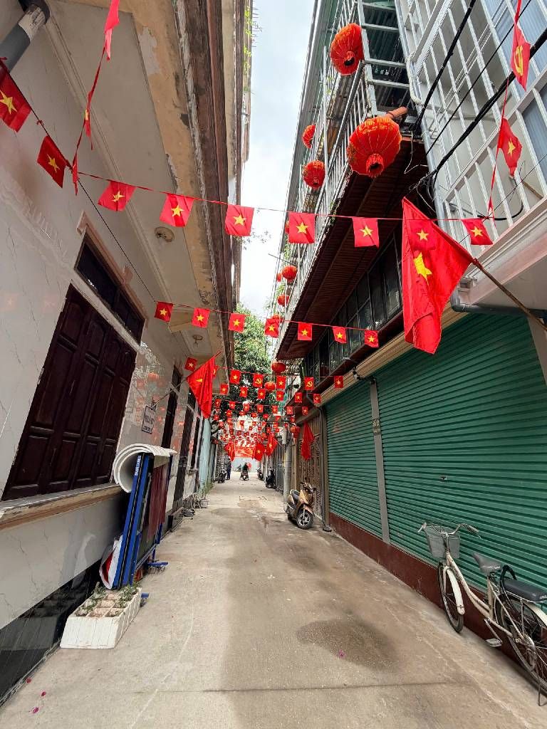 Bán nhà Tân Mai - diện tích 44m2 2 tầng - Nhà phân lô, ô tô - giá 4,5 tỷ