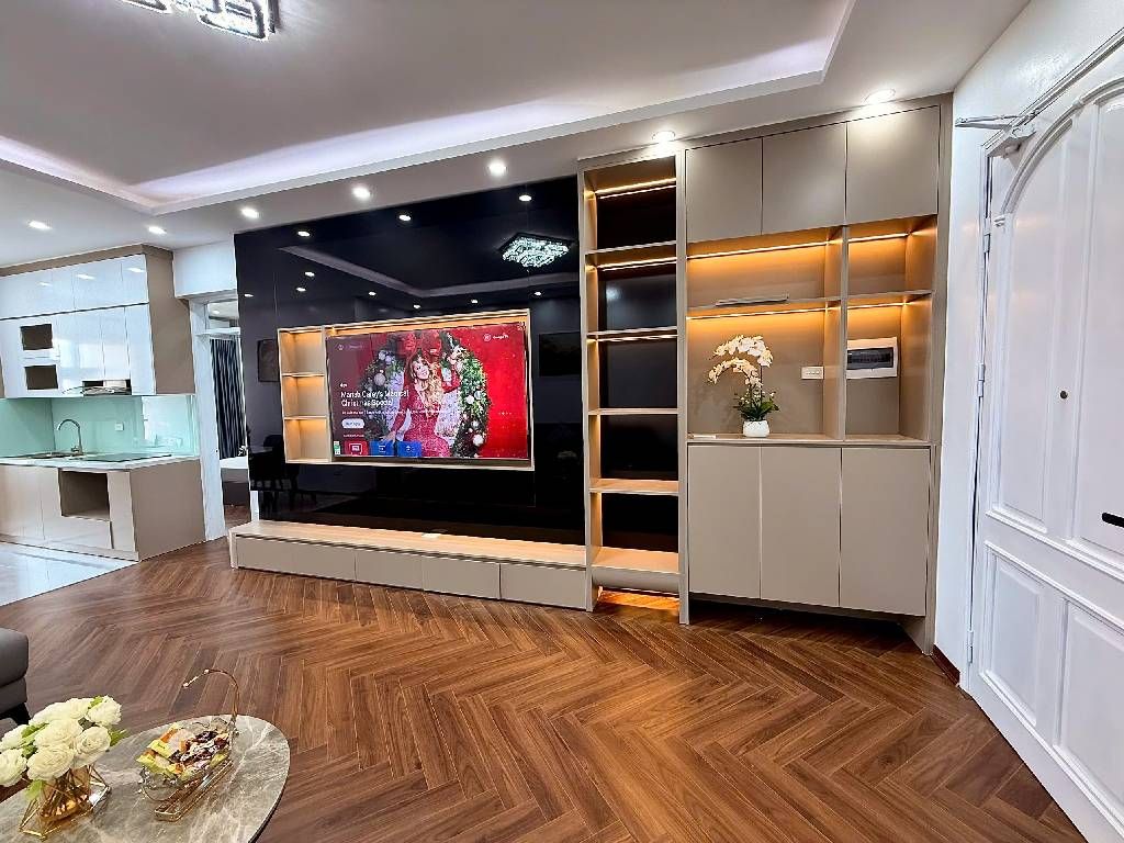 Bán nhà Lê Văn Lương - diện tích 107m2 17 tầng - Căn hộ full nội thất - giá 10,5 tỷ