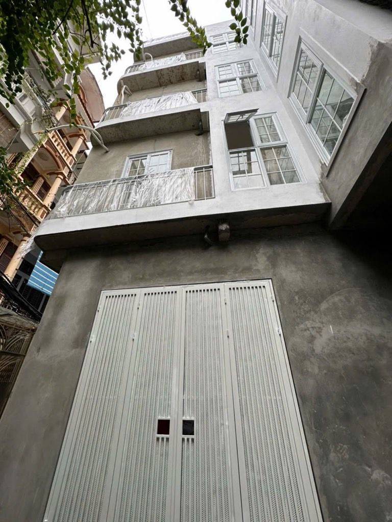 Bán nhà Quốc Tử Giám - diện tích 41m2 5 tầng - THANG MÁY XỊN - giá 15 tỷ