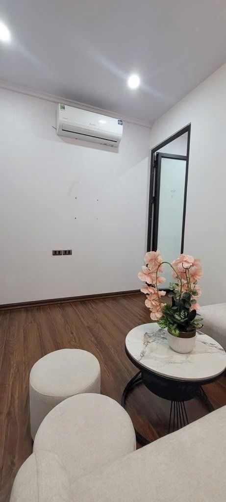 Bán nhà Ngõ 12 Phan Đình Giót - diện tích 33m2 1 tầng - Ô tô tránh - giá 1,65 tỷ