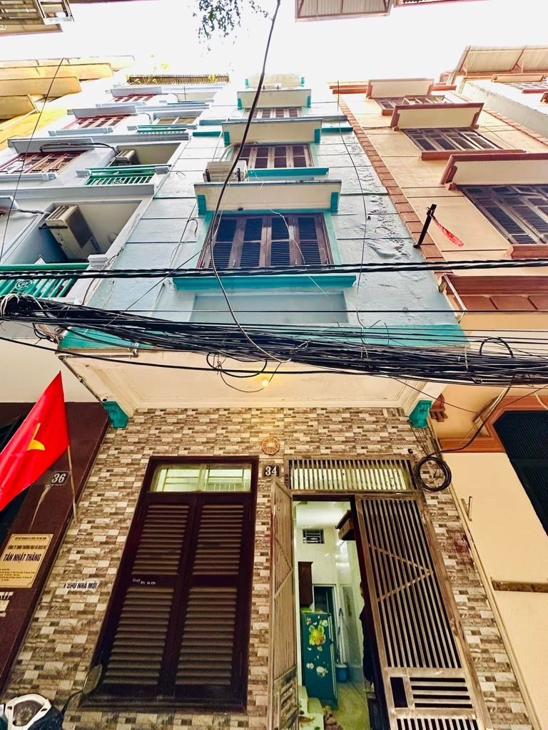 Bán nhà Chùa Bộc - diện tích 24.1m2 5 tầng - Phân lô, 2 mặt thoáng - giá 8,5 tỷ