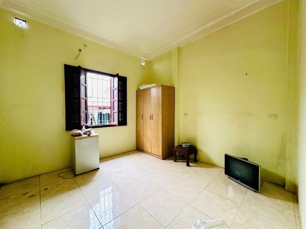 Bán nhà Chùa Bộc - diện tích 24.1m2 5 tầng - Phân lô, 2 mặt thoáng - giá 8,5 tỷ