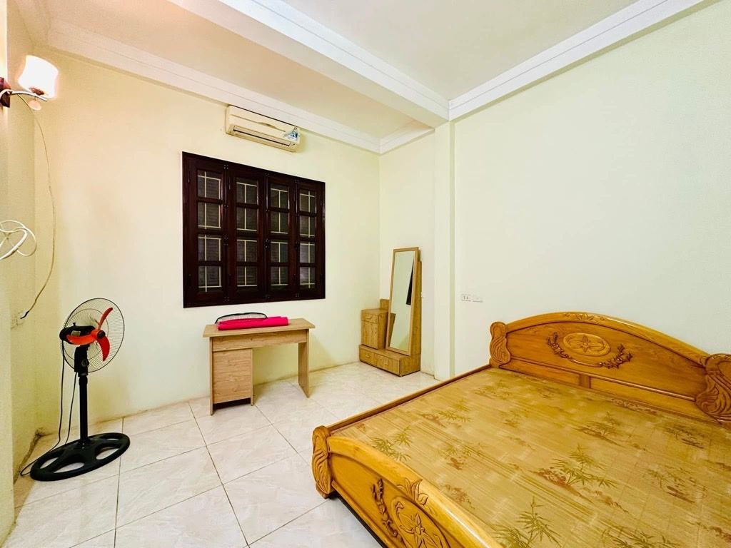 Bán nhà Chùa Bộc - diện tích 24.1m2 5 tầng - Phân lô, 2 mặt thoáng - giá 8,5 tỷ