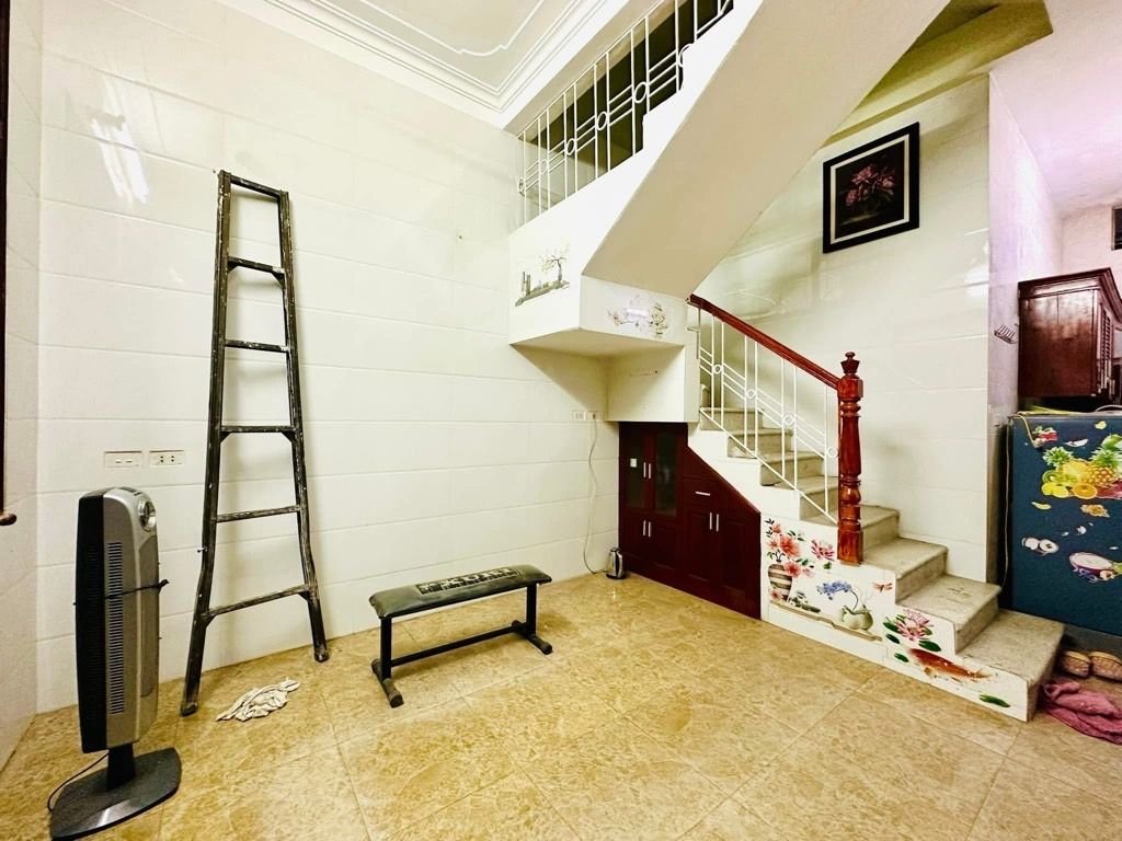 Bán nhà Chùa Bộc - diện tích 24.1m2 5 tầng - Phân lô, 2 mặt thoáng - giá 8,5 tỷ