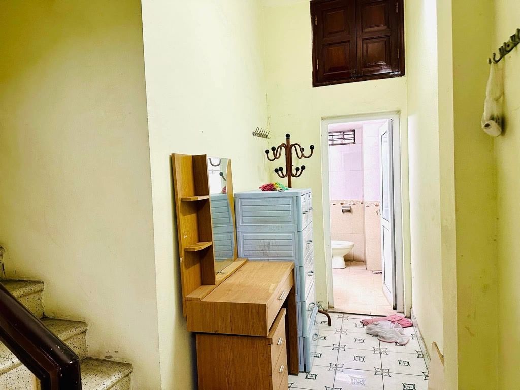 Bán nhà Chùa Bộc - diện tích 24.1m2 5 tầng - Phân lô, 2 mặt thoáng - giá 8,5 tỷ