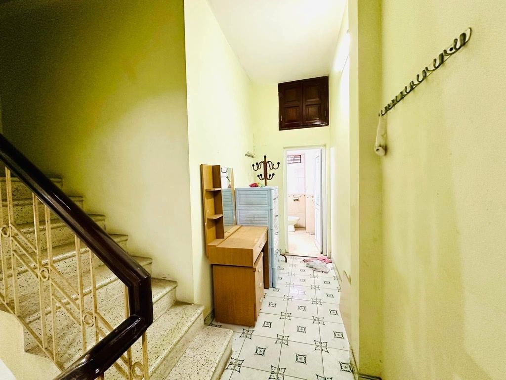 Bán nhà Chùa Bộc - diện tích 24.1m2 5 tầng - Phân lô, 2 mặt thoáng - giá 8,5 tỷ