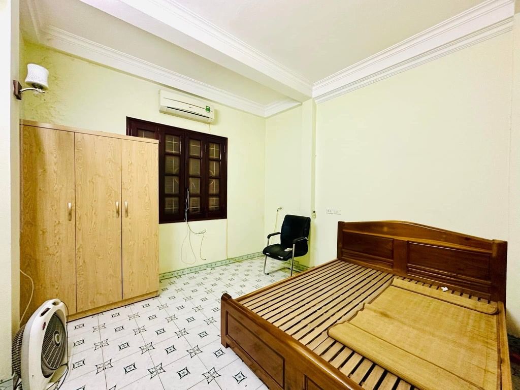 Bán nhà Chùa Bộc - diện tích 24.1m2 5 tầng - Phân lô, 2 mặt thoáng - giá 8,5 tỷ