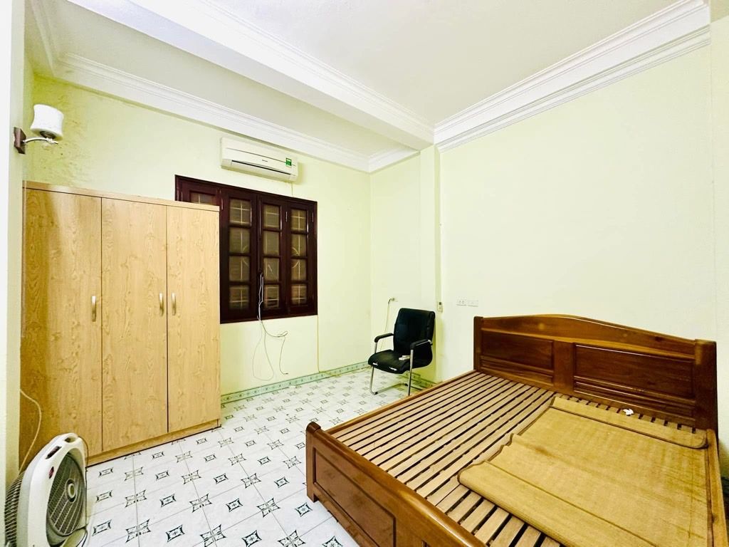 Bán nhà Chùa Bộc - diện tích 24.1m2 5 tầng - Phân lô, 2 mặt thoáng - giá 8,5 tỷ