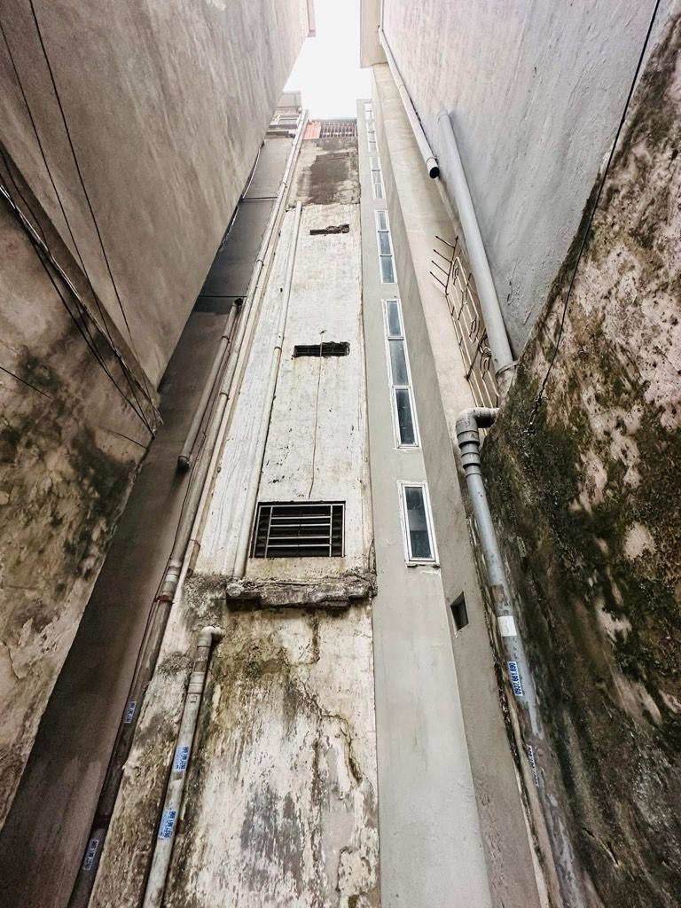 Bán nhà Chùa Bộc - diện tích 24.1m2 5 tầng - Phân lô, 2 mặt thoáng - giá 8,5 tỷ