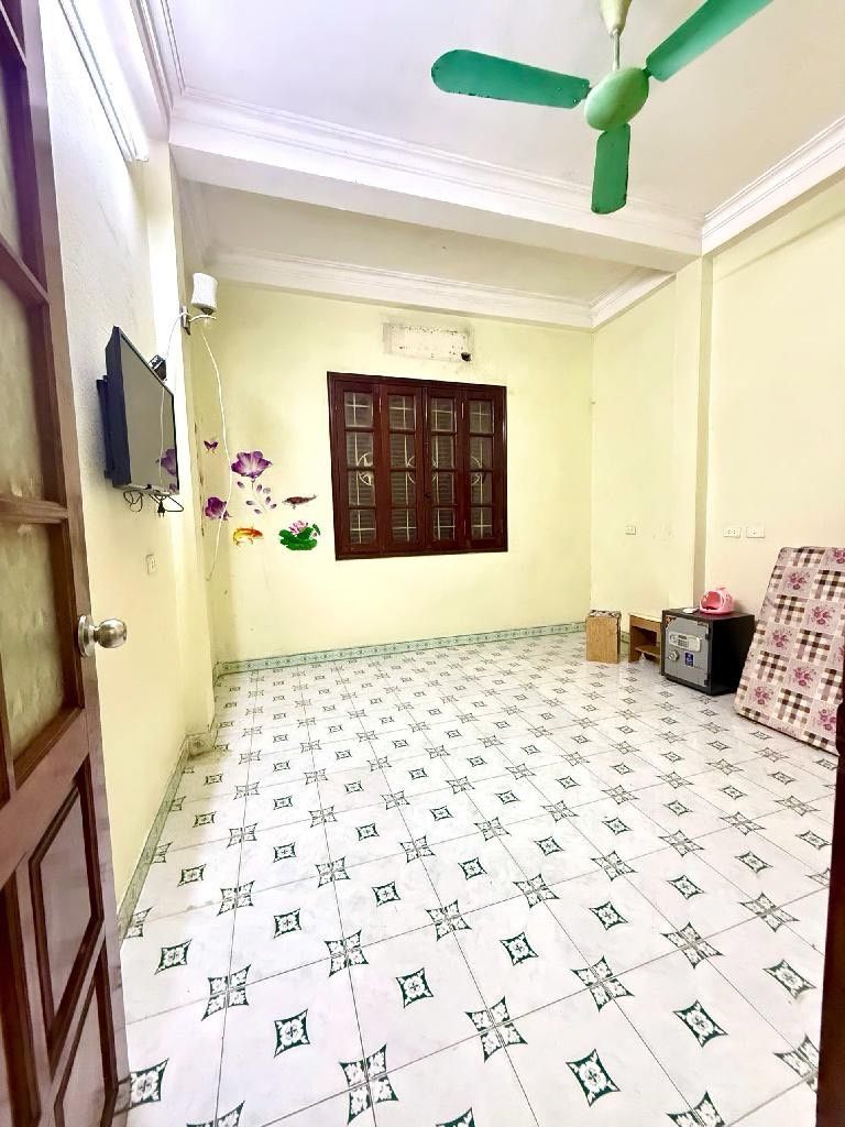 Bán nhà Chùa Bộc - diện tích 24.1m2 5 tầng - Phân lô, 2 mặt thoáng - giá 8,5 tỷ