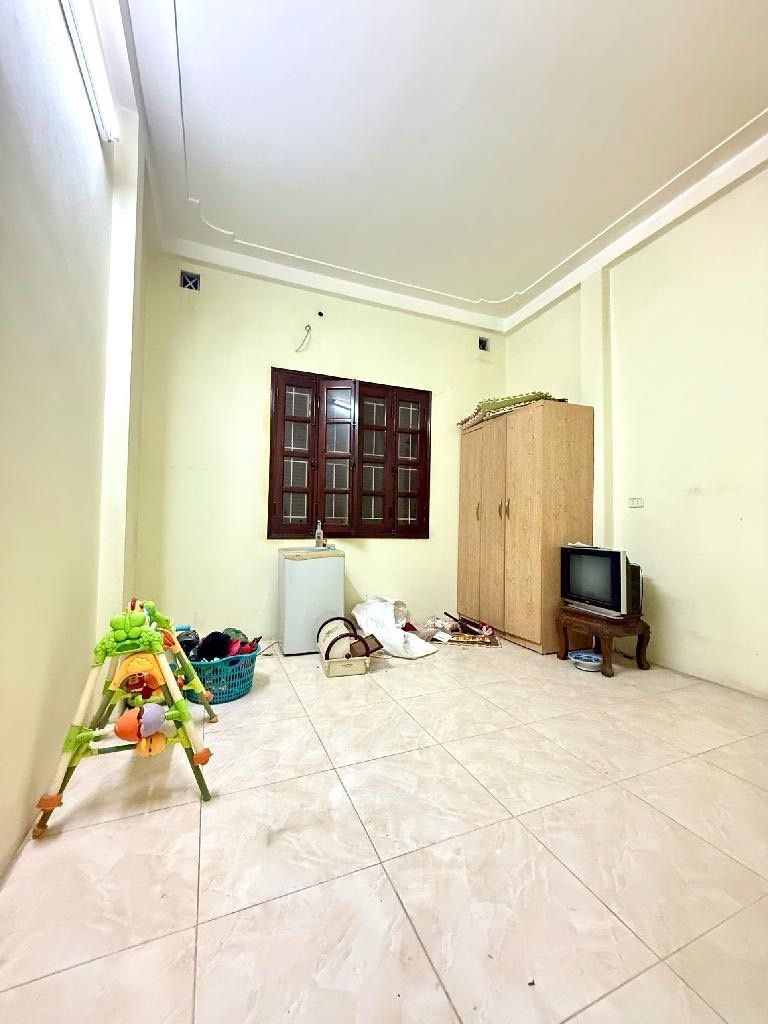 Bán nhà Chùa Bộc - diện tích 24.1m2 5 tầng - Phân lô, 2 mặt thoáng - giá 8,5 tỷ