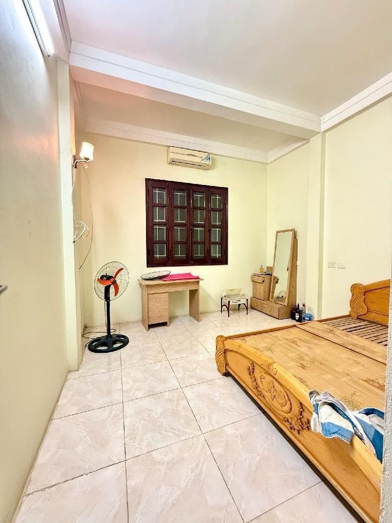 Bán nhà Chùa Bộc - diện tích 24.1m2 5 tầng - Phân lô, 2 mặt thoáng - giá 8,5 tỷ