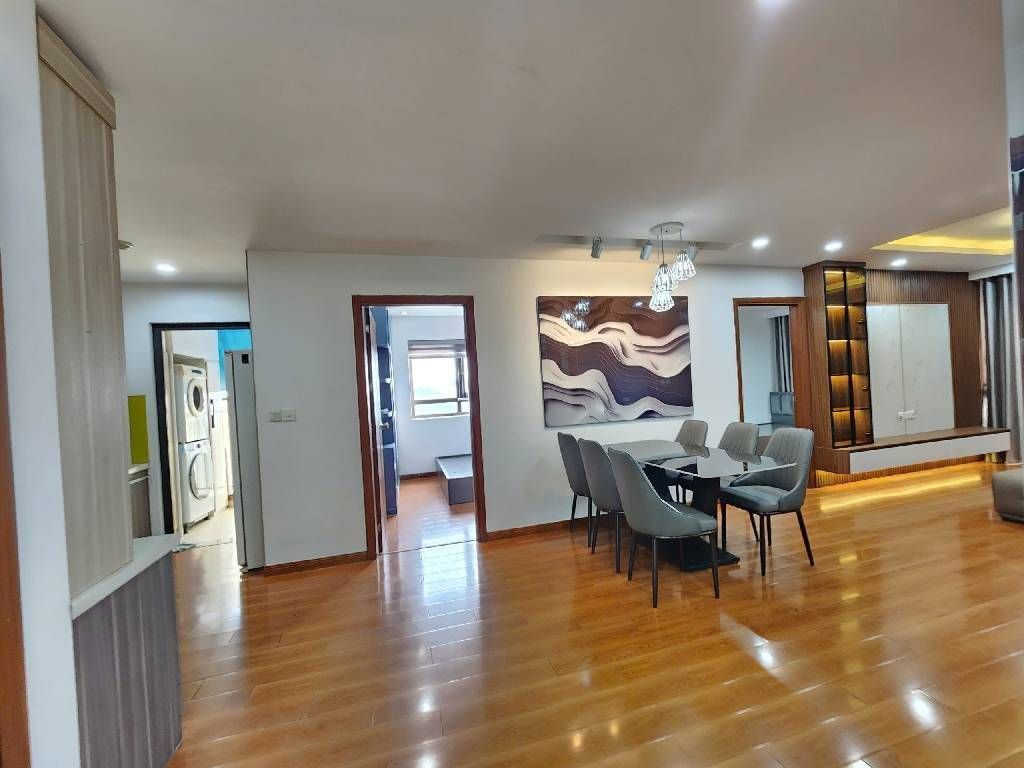 Bán căn hộ HATECO Hoàng Mai - diện tích 107m2 28 tầng - lô góc vuông vắn - giá 7,6 tỷ