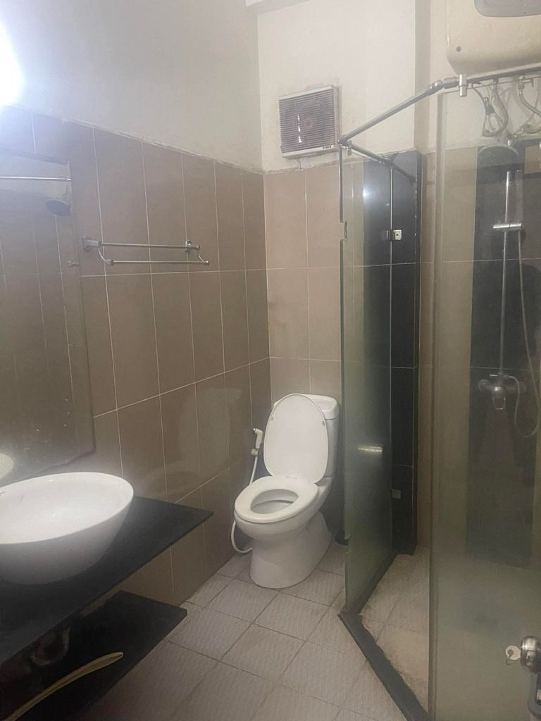 Bán nhà Cự Lộc - diện tích 22m2 5 tầng - gần ô tô - giá 8,2 tỷ