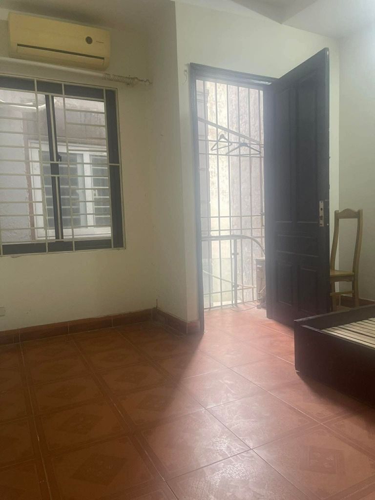 Bán nhà Cự Lộc - diện tích 22m2 5 tầng - gần ô tô - giá 8,2 tỷ