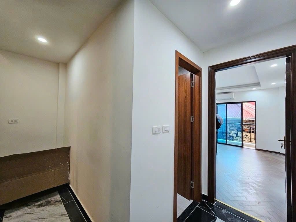 Bán nhà Cù Chính Lan - diện tích 37m2 8 tầng - ÔTÔ QUA NHÀ - giá 18,8 tỷ