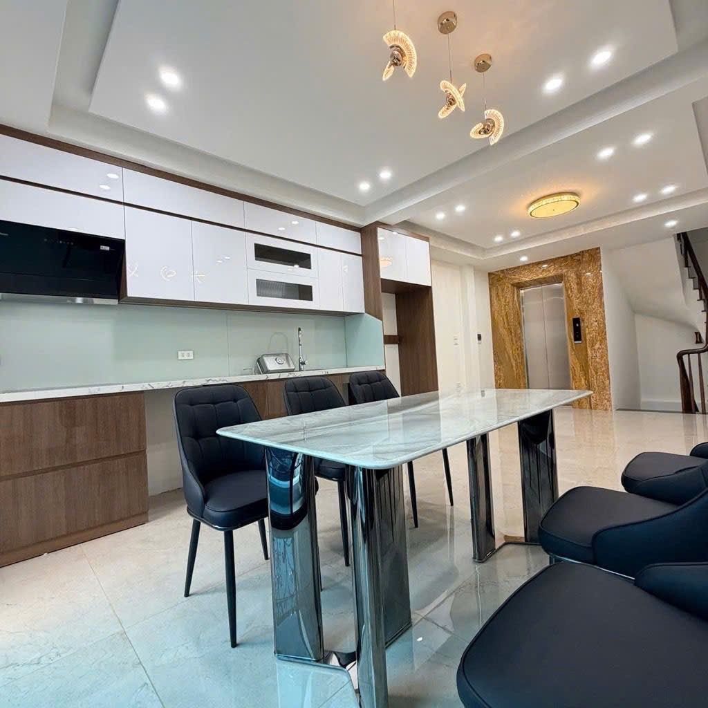 Bán nhà Cù Chính Lan - diện tích 37m2 8 tầng - ÔTÔ QUA NHÀ - giá 18,8 tỷ