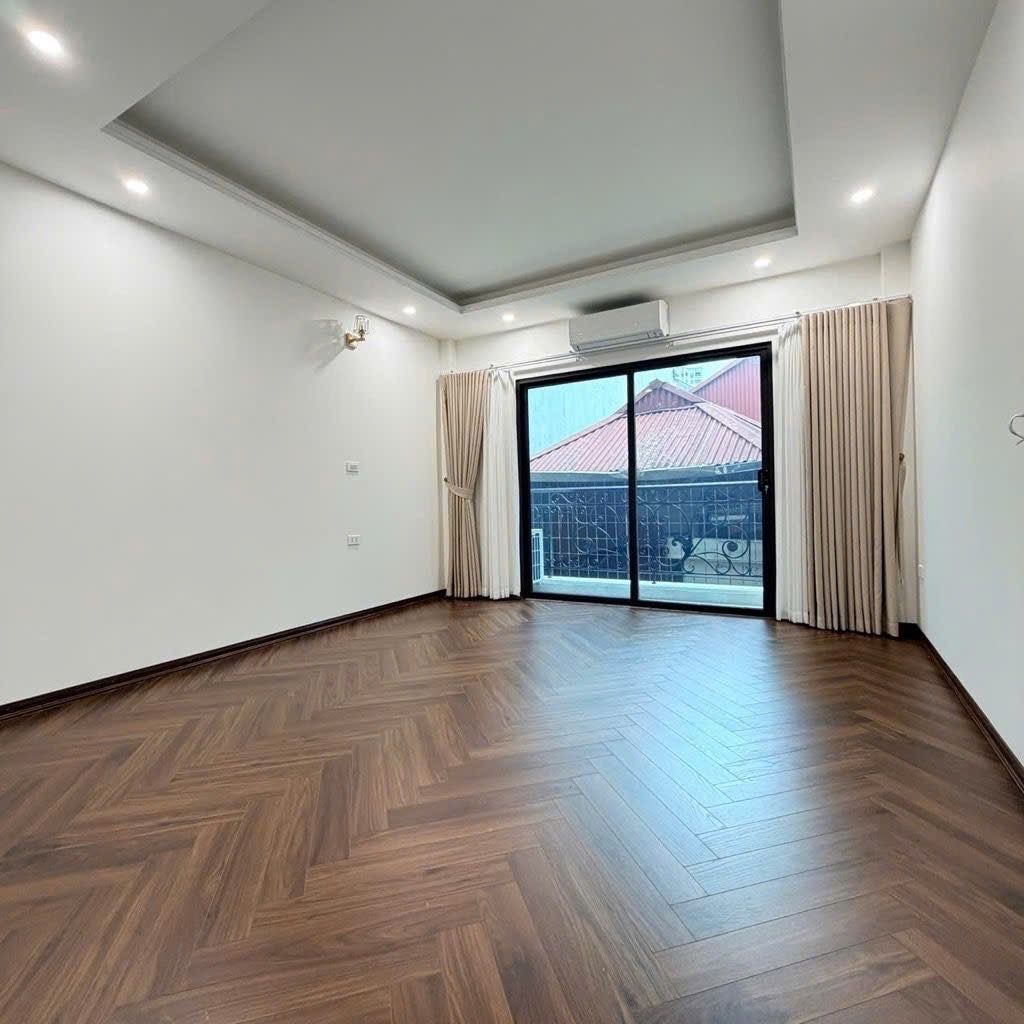 Bán nhà Cù Chính Lan - diện tích 37m2 8 tầng - ÔTÔ QUA NHÀ - giá 18,8 tỷ