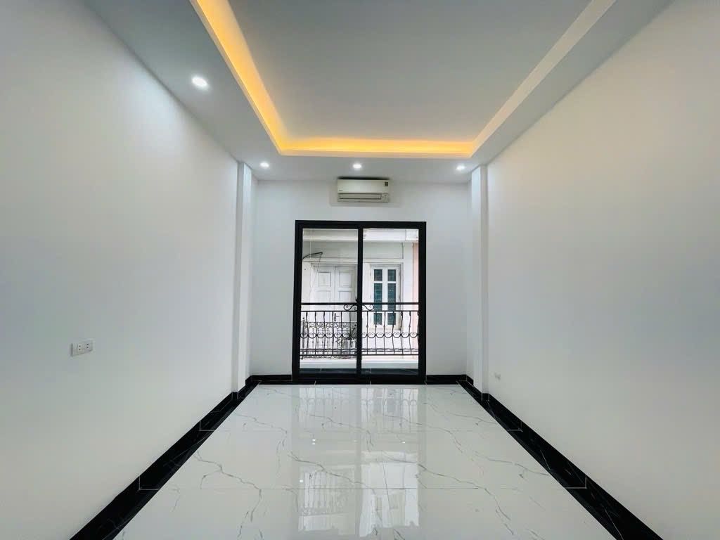 Bán nhà Tô Vĩnh Diện - diện tích 43,1m2 4 tầng - ÔTÔ VÀO NHÀ - giá 15,6 tỷ