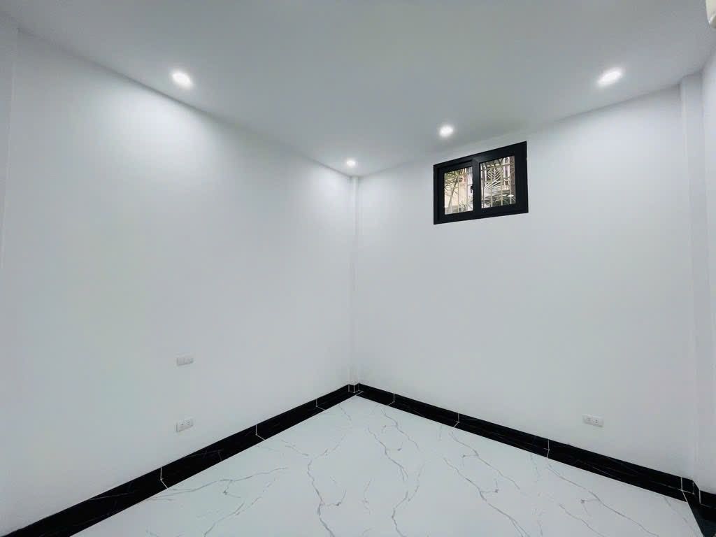 Bán nhà Tô Vĩnh Diện - diện tích 43,1m2 4 tầng - ÔTÔ VÀO NHÀ - giá 15,6 tỷ