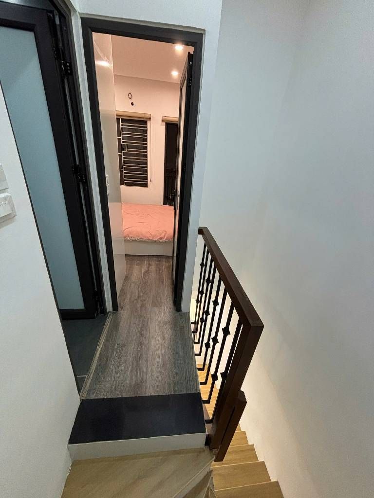 Bán nhà Nguyễn Công Trứ - diện tích 12m2 2 tầng - Nhà đẹp long lanh - giá 4,25 tỷ