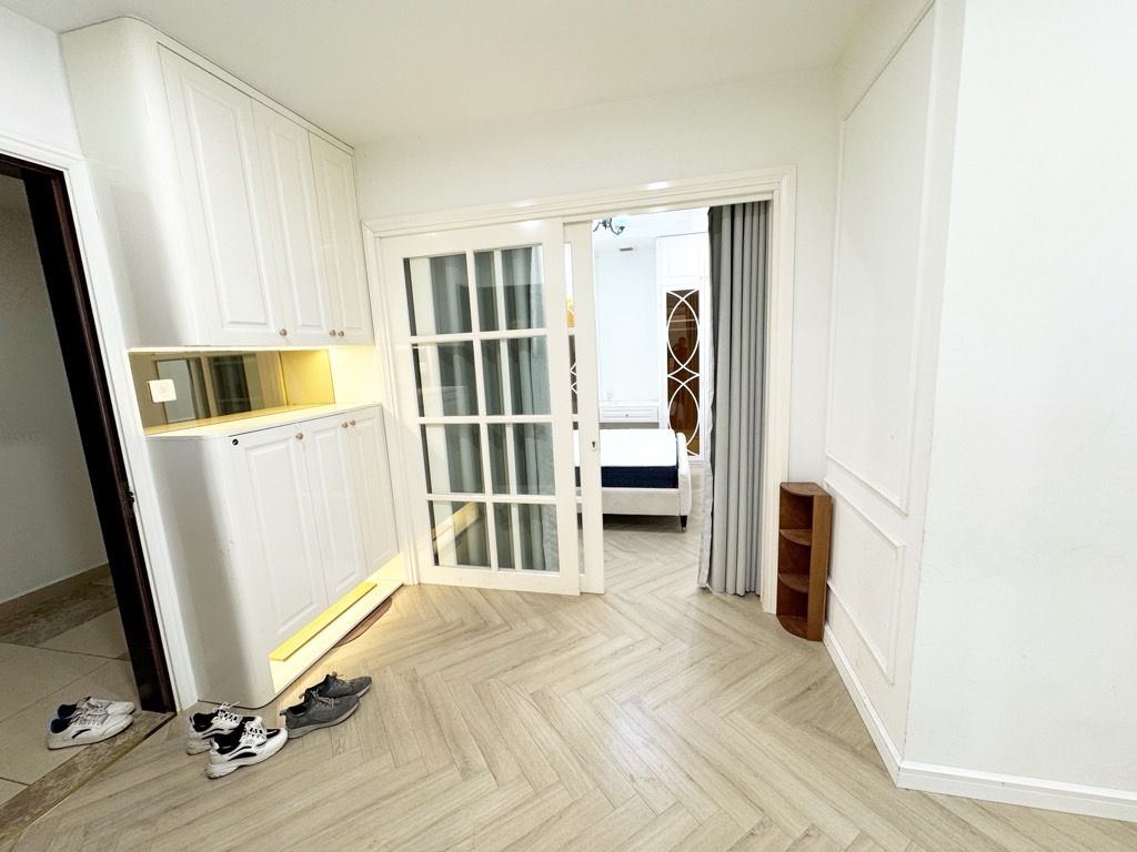 Bán nhà Times City - diện tích 94.2m2 24 tầng - Căn hộ đẹp, full nội thất - giá 12,8 tỷ