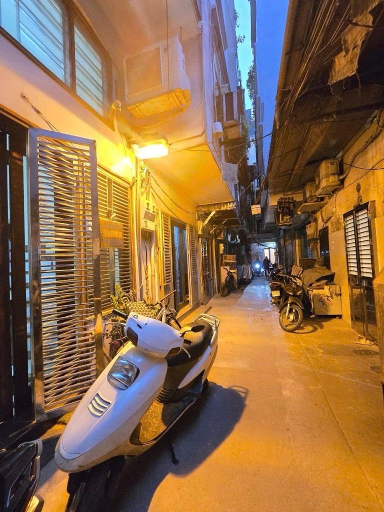 Bán nhà Phan Văn Trị - diện tích 27.5m2 5 tầng - Ngõ thông, 15m ra phố - giá 11 tỷ